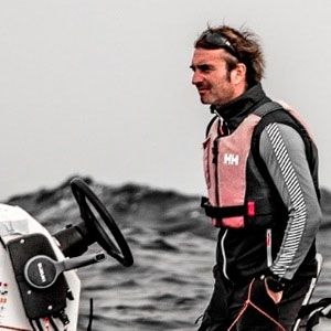 Viento en popa. Antón Garrote. Entrenador Olímpico de Vela